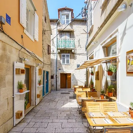 Apartment Scipio By Aula Split